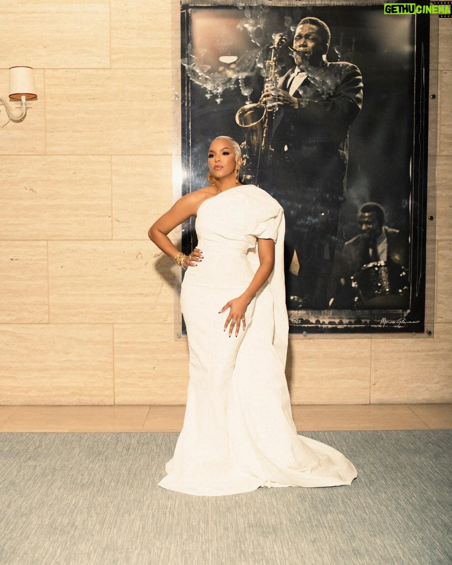 LeToya Luckett Instagram - ✨COLLECTIVE✨
It was a great pleasure to be amongst my peers as we honored 2 icons @mariahcarey & @lennykravitz at @blackmusiccollective. Thank you to my beautiful friend @valeisha & @recordingacademy for having me. Baabbbyyyy!! We had a time! You awwwreaady know what happens when me & the homie @bryanmichaelcox hear UGK @bunb 🤘🏾. Shout out to my fav the lovely @lovealexisley 😘
Styled by|| @icontips
Makeup by|| @jamesmichaelartistry
Hair by || @hair4kicks
Photographer || @evision_photoz