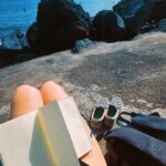 Clara Galle Instagram - Pies en la tierra, da igual lo alto que subas.💚🌷