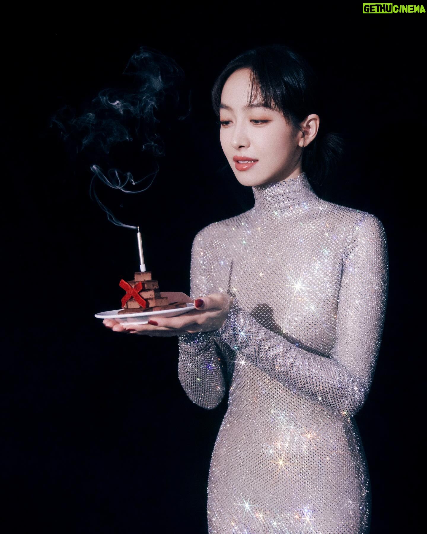 Victoria Song Instagram - 生日快乐🎂
Happy Birthday❤️