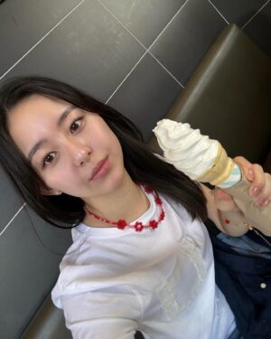 Park Ji-hu Instagram - 🌺 알로하