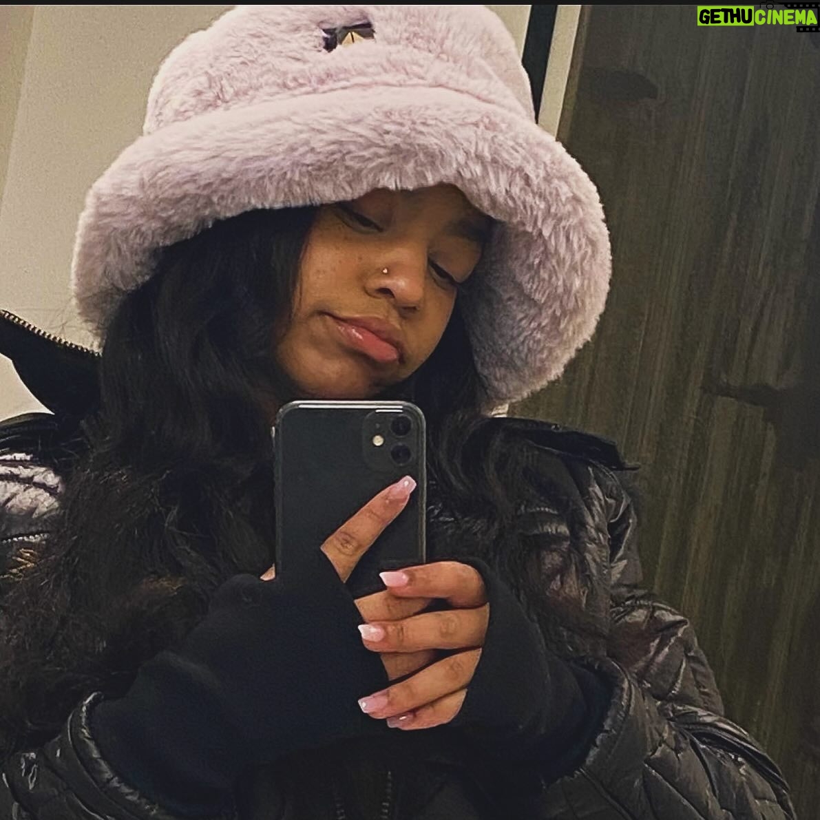 Priah Ferguson Instagram - Miss my lil’ nose piercing