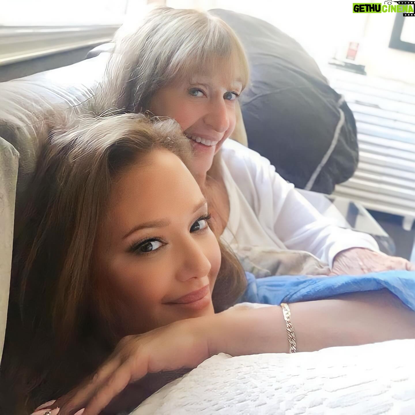 Leah Remini Instagram - Wishing my badass mom @vikkimars50 a very happy birthday! We love you, mommy! Swipe to see an amazing photo of her back in the day!