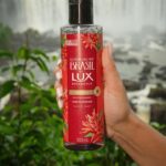 Juliana Alves Instagram – Das águas de Foz do Iguaçu ao meu banheiro! 

Com Essências do Brasil por @luxbotanicals todo banho se torna um verdadeiro ritual de bem-estar e revitalização com fragrâncias que traduzem a nossa brasilidade na pele. 

*Nenhum produto foi utilizado na natureza

#Publi #BanhoDeNatureza #EssênciasDoBrasil