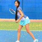 Lamitta Frangieh Instagram - Talk with your racquet & play with your heart 🎾
Full outfit @babolatarabia 
📸 @numberone.media 
@coachnazih 
.
.
#tennis #tenniscourt #tennislife #tennisworld #tennisgirl #tennisaddict #tennisshoes