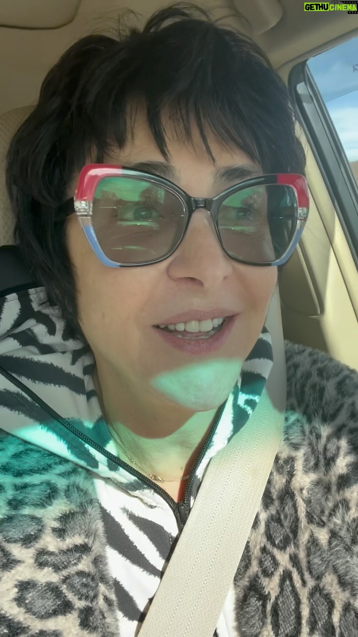 Lolita Milyavskaya Instagram - Я всегда помню про силу Воскрешения ❤️