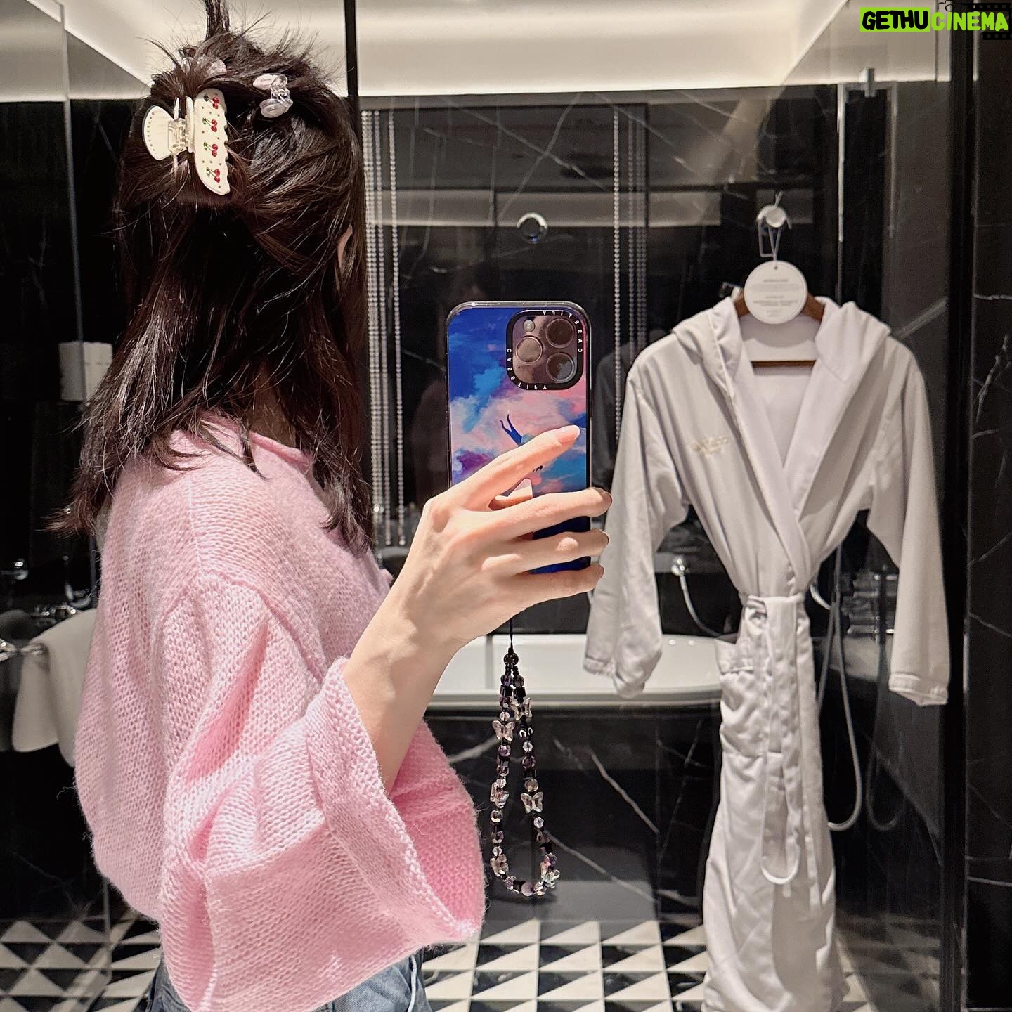 Victoria Song - 115.8K Likes - 🎀pink