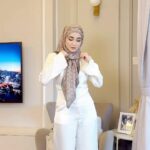 Wawa Zainal Instagram - Kerana terpaksa bercontent ootd🫢😛 

Btw lawo ke tak tudung tu? @wawascarves_hq