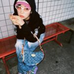 Riisa Naka Instagram - Y2Kの魅力溢れるクロワッサン👜🩷🦋
私好みのカジュアルスタイルでも
ナチュラルに使えるのって天才すぎ🥹❣️✨
2024年はじめてのすきバッグに出会えた幸せ❤️😘

@louisvuitton
#LOUISVUITTON
#LVFashion
#LVRemix
#PR
