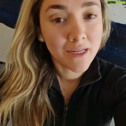 Sherlyn - 22.3K Likes - Si les pidiera una lista con las 5 personas más importantes de su vida y las 5 personas a las que más aman, estaría su propio nombre ahí? Si no es así los invito a honrarse, a ponerse como prioridad y a amarse cada día más.