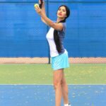 Lamitta Frangieh Instagram - Talk with your racquet & play with your heart 🎾
Full outfit @babolatarabia 
📸 @numberone.media 
@coachnazih 
.
.
#tennis #tenniscourt #tennislife #tennisworld #tennisgirl #tennisaddict #tennisshoes