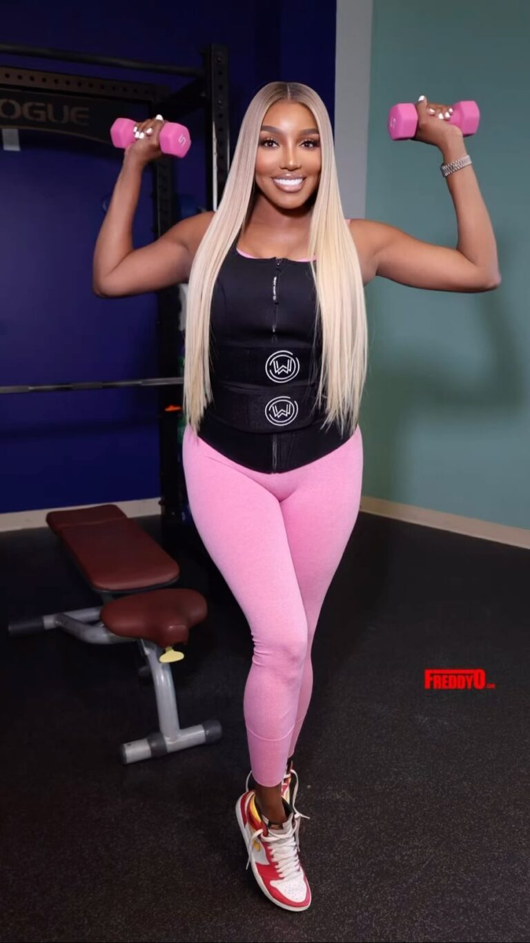 NeNe Leakes Instagram - So in love with @whatwaistofficial

You don’t need to go to the gym 2x a day.  You need to maximize your workout the first time

Makeup and all, we gone lose these inches 😂😂