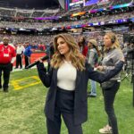 Jessie James Decker Instagram - Can’t believe this time last year I was at the Pro Bowl in Vegas singing the National Anthem! One of the coolest experiences! 🇺🇸🏈🎶