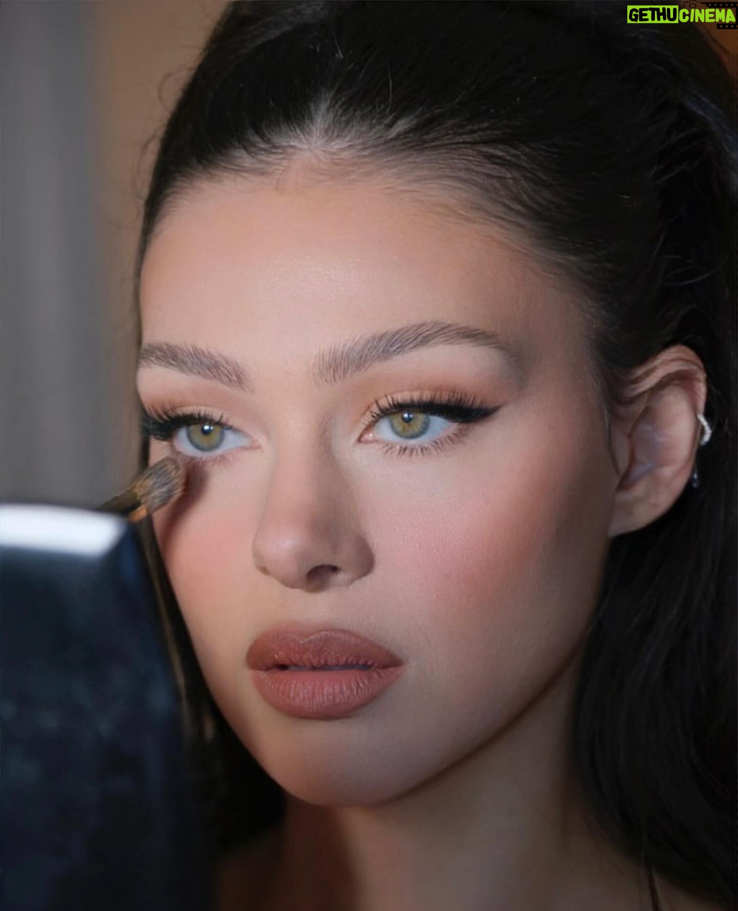 Nicola Peltz Beckham Instagram - glam by family @kateleemakeup and @hairbyadir for Lola premiere 🩷🪽🩷