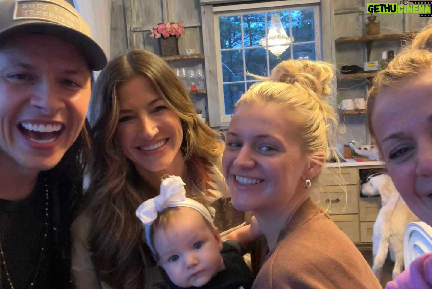 Kelsea Ballerini Instagram - sweetest little reset 🤍