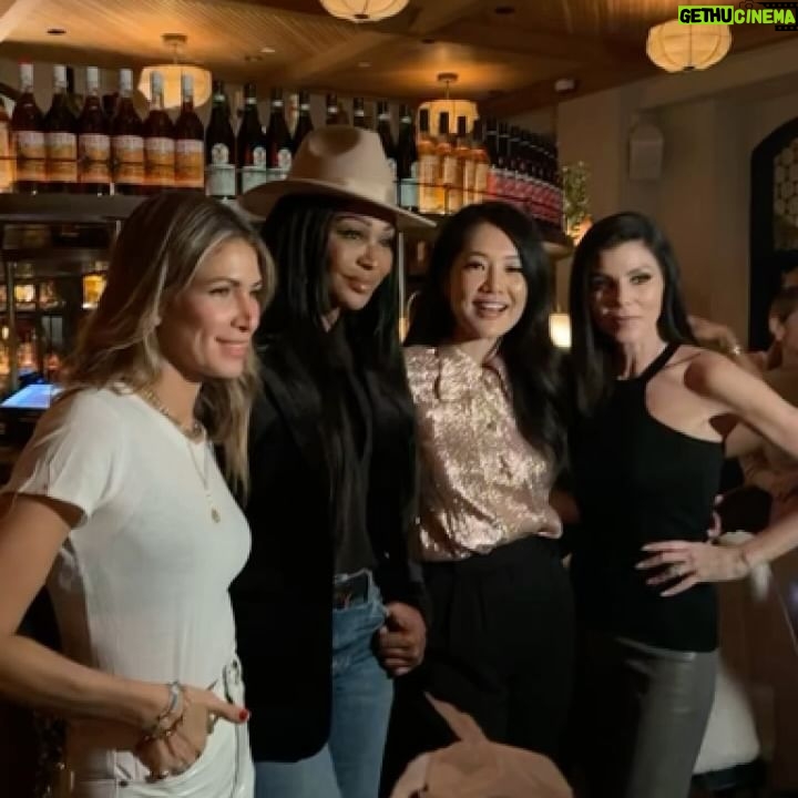 Cynthia Bailey Instagram - fun night celebrating @crystalkungminkoff birthday & catching up with these beautiful ladies.
we closed the place down literally!
always so much love, goods times & great energy with Crystal!πππ
@erindanalichy
@kathyhilton
@heatherdubrow