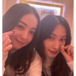 Nozomi Sasaki Instagram - お誕生日おめでとうのコメントありがとうございます✨
嬉しいです🎈
毎年、誕生日が近い絢とお揃いを購入するのですが、今年はポメラートのリングを💍🤍
今までお揃いで購入したジュエリーを身に付け、見るたびに、その年の記憶が蘇るからジュエリーの力って本当に凄い💎✨
最近はこのポメラートのリングを見てはウットリしてます♥️