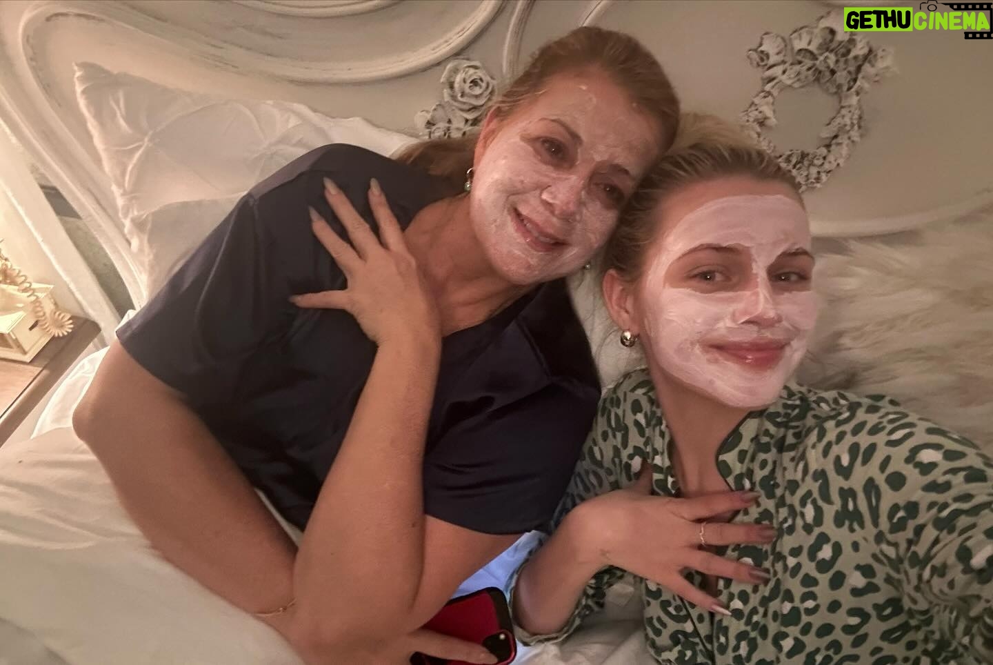 Kelsea Ballerini Instagram - sweetest little reset 🤍