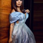 Aleida Núñez Instagram – La mujer que sabe sonreír sin compañía, dormir sin esperar un mensaje, y estar bonita para sí misma, entendió todo… aún así amo cuanto estoy en pareja…😋 foto @alexpadronphoto @pedroaudelo @kikehernandezv @rulomaquillista team 😎vestido @dalialopezaltamoda #coquette