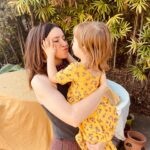 Caterina Scorsone Instagram – The Sun is in my eyes. 🌞💛