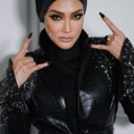 Erra Fazira Instagram - —— ERRA FAZIRA ——
.
Makeup @sharhimkhan 
Hijab Stylist @thelikeyuti
Wearing @samm_republic 
Manager @sharendrarazak 
Bodyguard @e.l.a.i.n.e78
