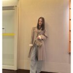 Nozomi Sasaki Instagram - 晴れてきましたね☀️
それでもまだまだ寒いので暖かくしてくださいね🧣

#FendiSS24 #PR
@fendi 
@mrkimjones 
@silviaventurinifendi 
@delfinadelettrez