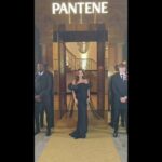 Paula Echevarría Instagram - Milán   Pantene= ✨️♥️✨️

@pelopantene 
#PanteneBondRepair