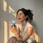 Violette Wautier Instagram - The perfect gift for Valentine’s Day is you and this little blue box 🩵

@tiffanyandco 
 #ATiffanyValentinesDay 
#TiffanyPartner