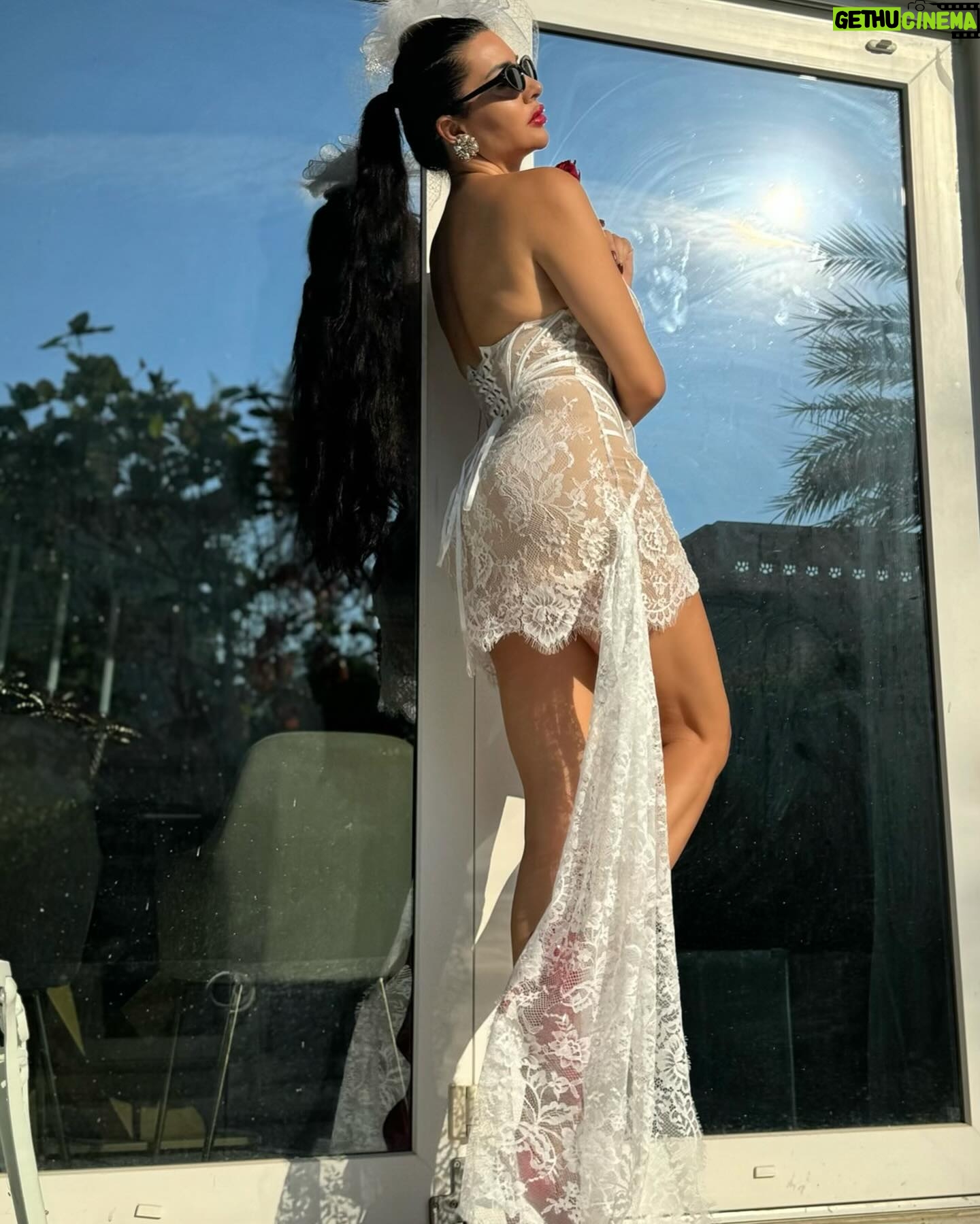 Lamitta Frangieh Instagram - Romantic , delicate details @FashionNova for Valentine’s occasion 🌹
- mini dress “ Jessica lace “
.
.
#valentineweek #fashionnovadress #fashionnovavabe #fashionnovaambassador #valentines #fashionnovacurves #february #valentineday #lamittafrangieh