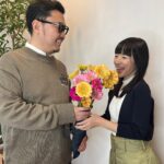 Marie Kondo Instagram – My husband Takumi surprised me with flowers for Valentine’s Day! It made me so happy! I am so grateful for special days like this where it gives us reminders to share and express gratitude to those we love. I am filled with so much joy having such a loving and supportive husband and the most loving children that make me laugh and smile every day. I hope that each of you are taking the time to love yourself and to share your love to others as well! I wish you all a very happy Valentines’ Day!

#valentinesday #grateful #sparkjoy