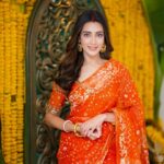 Bidya Sinha Saha Mim Instagram - You are enough, just as you are.🧡

P.c- @syedshahewar.hussain.7 
Wearing - @naiyoree 
Blouse- @wahidasnandonic
