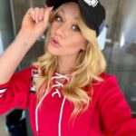 Katherine McNamara Instagram - Are you ready for some football? 🏈 #CHIEFSKINGDOM Let’s gooo! ♥️💛 Rooting for the hometown heroes today… and @taylorswift. 🥰 #Superbowl #superbowl2024 @chiefs @nfl