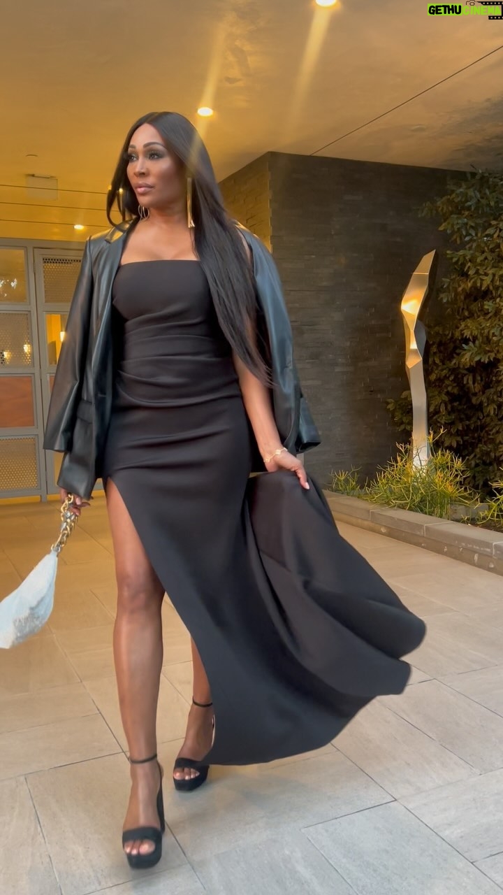 Cynthia Bailey Instagram - “walking into my birthday week with a full heart.”🫶🏽
february 19th. on the cusp of aquarius & pisces. do you get aquarius or pisces vibes from me? y’all know my answer!
#pisces
#piscesseason