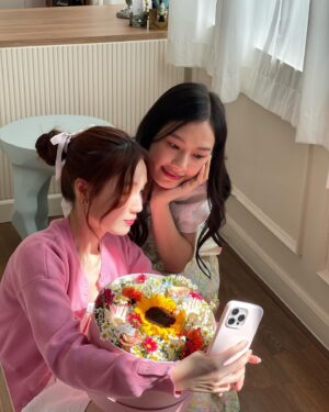 Pattranite Limpatiyakorn Instagram - จริงๆก้มีรูปคู่นะ หยอกหยอก😜