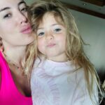 Jésica Cirio Instagram – CARRUSEL 🎠☀️ ¿Cuál 📷 les gusto más? La última mi preferida 🩷