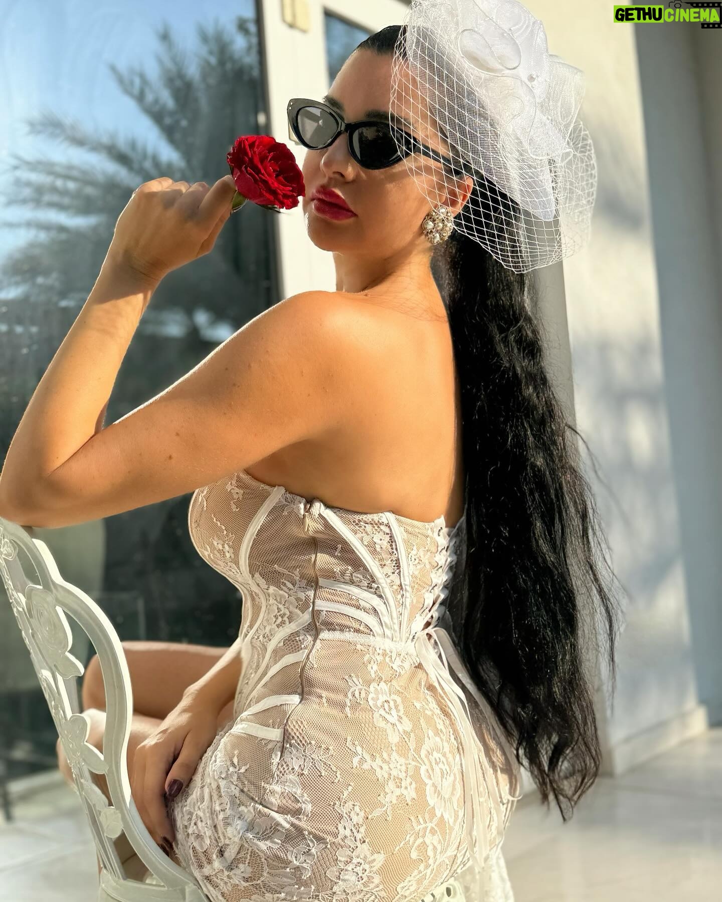 Lamitta Frangieh Instagram - Romantic , delicate details @FashionNova for Valentine’s occasion 🌹
- mini dress “ Jessica lace “
.
.
#valentineweek #fashionnovadress #fashionnovavabe #fashionnovaambassador #valentines #fashionnovacurves #february #valentineday #lamittafrangieh