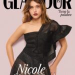 Nicole Wallace Instagram - Para ser una persona con más de 4 millones y medio de seguidores en Instagram (y embajadora de Belleza de @diorbeauty), @itsnicolewallace no es una chica que viva para la fama. Le gusta que la vean por su trabajo y confiesa que tiene una vida muy normal (detrás de las cámaras). “Lo hablo con mis amigos y siempre me dicen: ‘Si es que esto a ti no te va, no te gustan esas cosas’. A mí me gusta crear”. Sin embargo, sí disfruta de las consecuencias de su talento. Por ejemplo, ‘Culpa mía’ es la película rodada en español más vista en Amazon Prime, ya se la reconoce internacionalmente y el público espera con impaciencia su nueva serie ‘Ni una más’ (Netflix) en la que se convierte en Alma, la protagonista, “el personaje del que más me costó despedirme, lloré muchísimo cuando terminé de rodar”.
💋 La entrevista completa en el link de nuestra bio.
💄 Entrevista: @agnesdeer
💄Fotografía: @papowaisman
💄Asistente de fotografía: Edu Navarto
💄 Estilismo: @mapi
💄 Asistentes de estilismo: @frenaelena y @thatsguada
💄 Talent Associate Editor: @loretoquintanillacasas
💄Maquillaje y peluquería: @kleykafe para @diorbeauty.
💄 Manicura:@barbaraperuyero
💄 Diseño de portada: @poranica
💄 Set Designer: @eduardoboillos
💄 Producción: @nataliatorrespolo
💄 Producción en set: Iván Sánchez
💄 Agradecimientos: @shaharlevi4 (RRPP y comunicación)
💄 Nicole lleva total look de @dior y en el beauty: Labios perfilados con Rouge Dior Contour nº200. Labial Rouge Dior Velvet nº300 Nude Style con un toque de Dior Addict Lip Maximizer 001 encima.