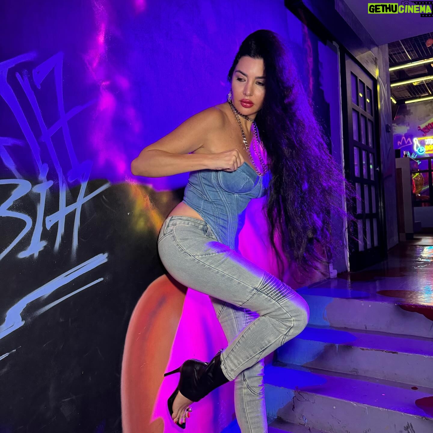 Lamitta Frangieh Instagram - Weekend games fun by @FashionNova π
- fast nights faux leather jacket
- base for tonight denim corset
- safe journey Moto jeans
.
.
#fashionnovababe #fashionnovaembassador #usa #lamittafrangieh #fashionnovapartner #february