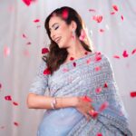 Bidya Sinha Saha Mim Instagram - Happy Valentine’s Day everyone ❤️

Makeup - @signature.look.by.samia 
📸- @syedshahewar.hussain.7