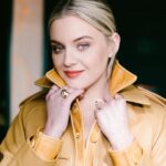 Kelsea Ballerini Instagram - 🔒 @coach day 🔒