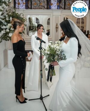 Amanda Saccomanno Instagram - Couldn’t be more happy for my best friend @sonyadevillewwe & @fit_tonicassano who tied the knot this weekend!! 💒 So happy for you both and excited for your journey, you deserve it all!! 😘🙏🏻🖤🖤

📸 @people

Honestly, wish I had more photos but we really were in the moment which is a great thing!! 😅