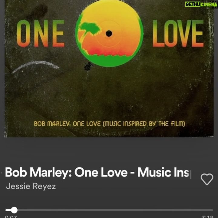 Jessie Reyez Instagram - “Is this love” cover, out now. When I was presented with the opportunity to cover such a legendary song for such a legendary movie, I almost said no. Considering how much I’ve always looked up to Bob, it seemed almost sacrilegious to attempt a song that i find so holy. “Is this Love”. A beautiful message from an artist who has provided medicine in the form of music to the world; a world that feels like it needs double the dose right now. Like most of us, there have moments in my life where burdens of the human experience have been heavier than I could bear. One moment in particular, I had landed in Toronto, circumstances rendered my tears to be waves and I couldn’t come up for air. I had to do a gig that night and I was trying to find grounding. I remember laying on a bench near the airport downtown and looking up at a canopy of trees above me. Bob came on and I felt instantly soothed. My tears dried. I decided to say yes to singing this because I chose to view it as an opportunity to pay homage to the sacred. To all involved, thank you for inviting me to be a part of this @ziggymarley @onelovemovie
The last photo was taken years ago by @demarp when i used to be a bartender in Florida. Back when the idea of being a full time musician was as just a dream. The respect and love I’ve had for Bob goes very far back. Jamaica, the world owes you one.🇯🇲❤️