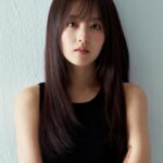 Park Bo-young Instagram - 🖤💜💛

📸 @ahnjooyoung_ 
👗 @with.hyunkyoung 
💄 @b_joeun 
💇‍♀️ @hearts_ultrapeku