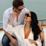Scarlet Ortiz Instagram – Power Couple of the Entertainment Industry
Love Beyond the Limelight: @ortizscarlet & @yulburkle
@hl_mag Limited Edition • Exclusive event coming soon!
La historia de amor de una pareja ideal ❤️
Dos talentosos actores y empresarios venezolanos, consagrados en los Estados Unidos, demuestran que la pareja ideal sí existe a pesar de pertenecer a una industria
llena de tentaciones.
En una entrevista exclusiva con Hola Latinos Magazine, la pareja nos revela los secretos de una relación duradera.
Scarlet Ortiz y Yul Bürkle son el ejemplo de que con confianza, apoyo, respeto y compromiso en las buenas y en las malas es posible tener éxito en una relación a largo plazo.
También nos cuentan todo acerca de su faceta empresarial y proyectos.
Entrevista completa en @hl_mag
Por: Juan Ignacio Riquelme @juaniriquelme
Producción: MET Group @metgroup.360
Fotografía: David González @dgonzalezportraits
Maquillaje: Beatriz Mata @bettylooks
Peinado: Silvia Di Nocco @silviahairmiami
Estilismo: Bendito Closet @benditoclosetstyle
Locación: Yachtime Group @yachtimegroup
Catering: Graziano’s Group @grazianosgroup
Catering: Smoothie Spot @smoothie_spot