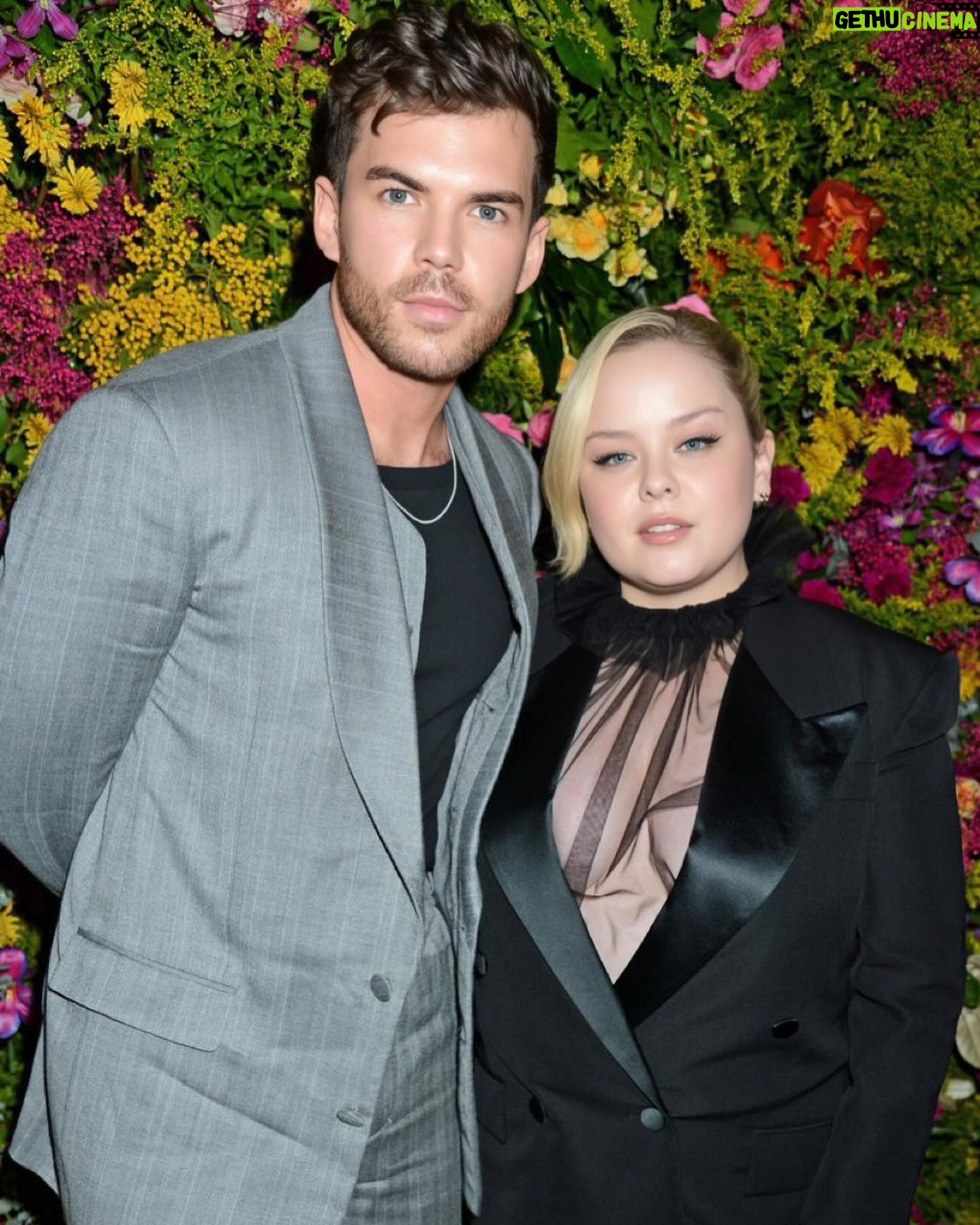 Nicola Coughlan Instagram - @britishvogue x @bafta
10/10 party no notes ♥️
Styled by @aimeecroysdill wearing @stellamccartney & @styland
Makeup @sarahillmakeup using @patmcgrathreal
Hair @halleybrisker
Hair colourist @mrjasonhogan @joshwood
Skin prep @guendalinatheskinsculpter
Body prep @drkarendoherty
@vrwpublicity
Very proud to wear my badge to support @artistsforceasefire, it was on loan to a friend during the second picture but rest assured I wore it for the rest of the nights