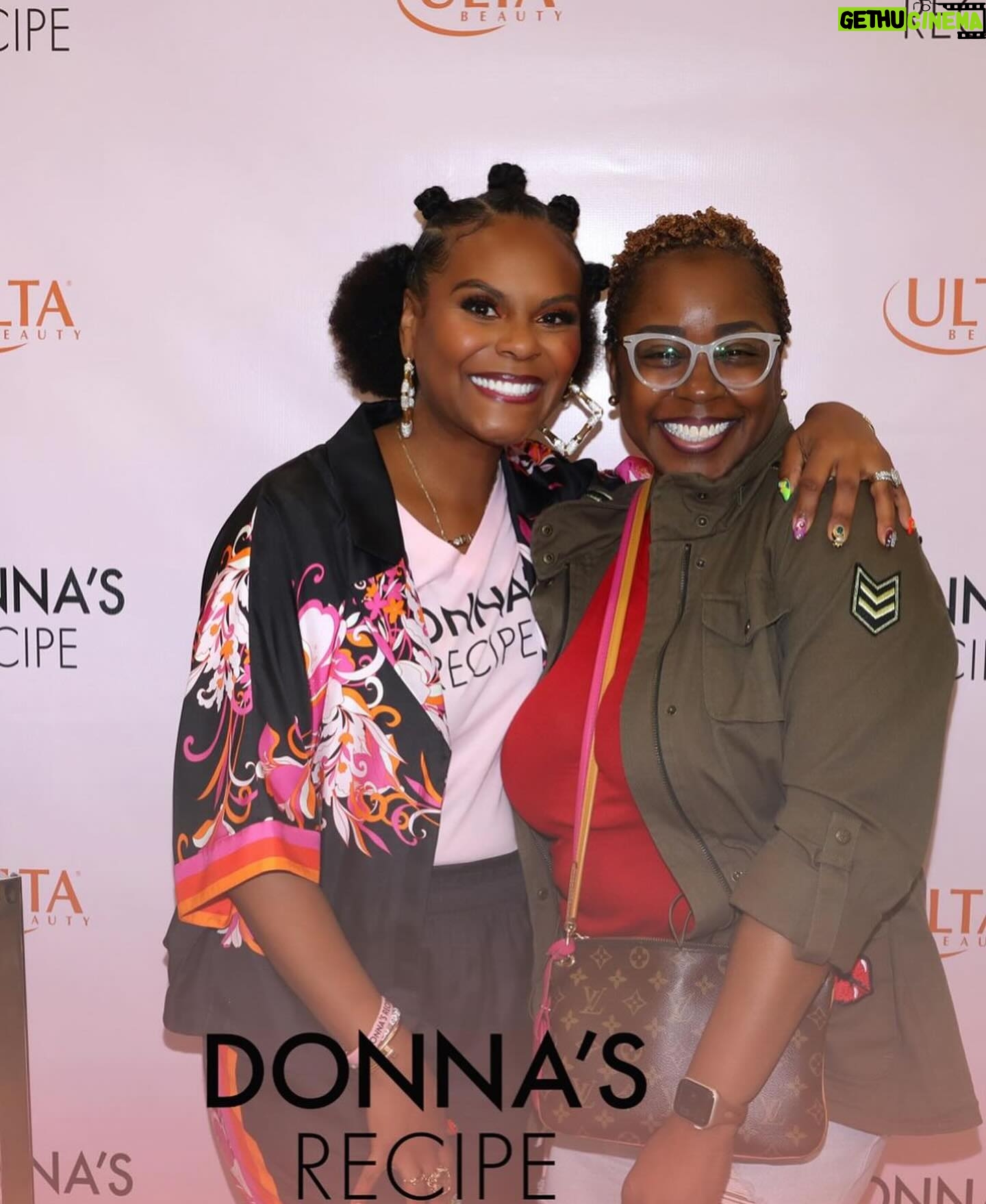 Tabitha Brown Instagram - What a joy meeting everyone today at our @DonnasRecipe x @ultabeauty Meet & Greet!!! Loved seeing @iamgertrudejordan and everyone!!!! Warmed our hearts 🥰 #GoodfortheSoul