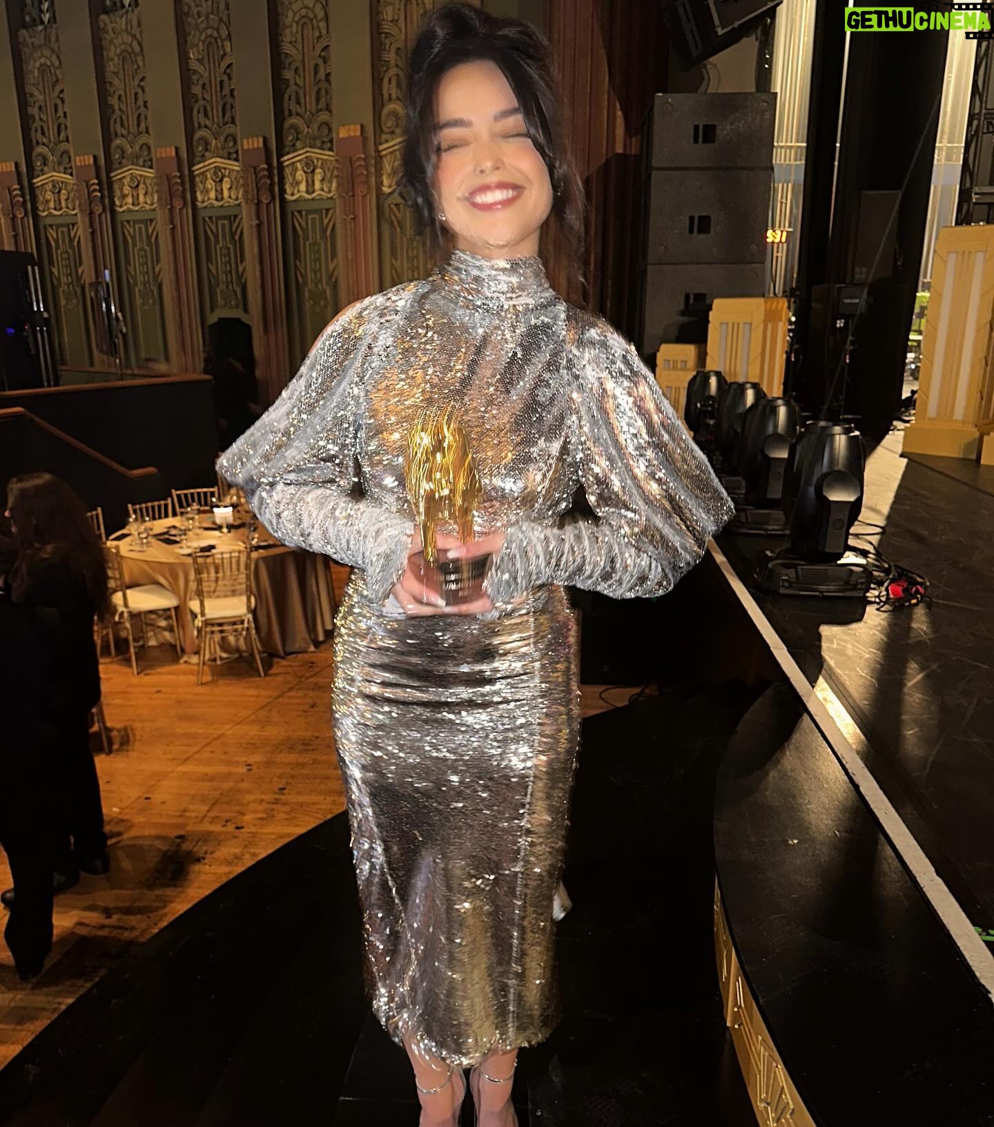 Valkyrae Instagram - I won an award at the Streamer Awards! Been streaming for 9 years now and i will never take for granted how much my life has changed for the better because of gaming and the support given to me by my community. So many more exciting things and projects on the way and manyyyy more streams to come even when I become granny rae :’) ty for watching ty ty ty Ty for this life of mine
Dress @16arlington
Shoes @sam_edelman
Makeup/Hair @tellytyme