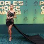 Jeannie Mai Instagram - Thank youuuu @peopleschoice for such a fun show and wrapping it by 7 so this Golden Girly could make her after partayyy eowww😛