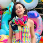 Beauty Gonzalez Instagram - Just can’t help it 🐤🐸
Too cute not to stop and take a pic.

Road-trip’s for us just wouldn’t be the same without my husband suddenly braking and  we running outside to some colorful wall or nice view to strike a few poses. 
I’m always a bit grumpy doing it but he always says ‘ you’ll thank me later!’ 
And guess what?
I always do 😁

Thanks Hubster!💜

Jumpsuit @getspottedshop