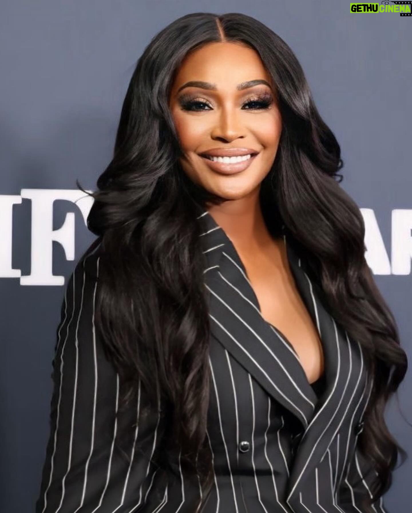 Cynthia Bailey Instagram - LOS ANGELES PREMIERE!📺
@bmfstarz @50cent
“you are never to old to follow your dreams. embrace yourself & your journey.”🙏🏽
thank you @bmfstarz for welcoming me to the family. family over everything!
can’t wait for you guys to meet GLORIA! y’all ready?
season 3 @bmfstarz premieres TODAY!!!
#cynthiabailey
#bmfstarz
#followyourdreams
#staythecourse
#godswill
#thethirdact
#loveera
#50cynt
#actress
suit: @hideokibespoke
photos: @gettyimages