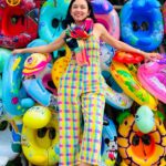 Beauty Gonzalez Instagram - Just can’t help it 🐤🐸
Too cute not to stop and take a pic.

Road-trip’s for us just wouldn’t be the same without my husband suddenly braking and  we running outside to some colorful wall or nice view to strike a few poses. 
I’m always a bit grumpy doing it but he always says ‘ you’ll thank me later!’ 
And guess what?
I always do 😁

Thanks Hubster!💜

Jumpsuit @getspottedshop